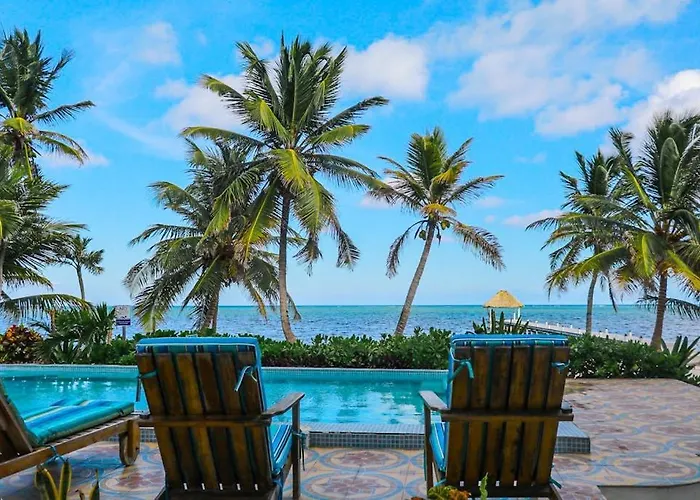 Beachfront With Balcony Sea View Partial Ac Pool Dock & Kayaks Сasa de vacaciones San Pedro (Ambergris Caye)