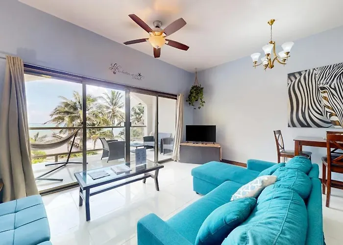 Сasa de vacaciones Beachfront With Balcony Sea View Partial Ac Pool Dock & Kayaks San Pedro (Ambergris Caye)