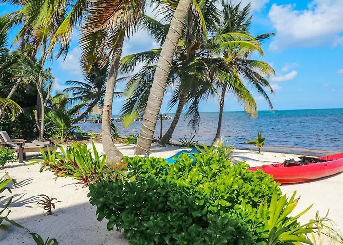 Beachfront With Balcony Sea View Partial Ac Pool Dock & Kayaks Сasa de vacaciones