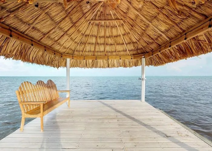Beachfront With Balcony Sea View Partial Ac Pool Dock & Kayaks Сasa de vacaciones